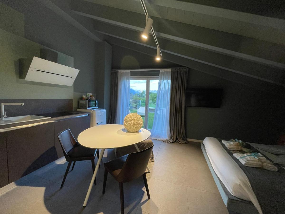 Art B&B Design Costa Volpino Eksteriør bilde