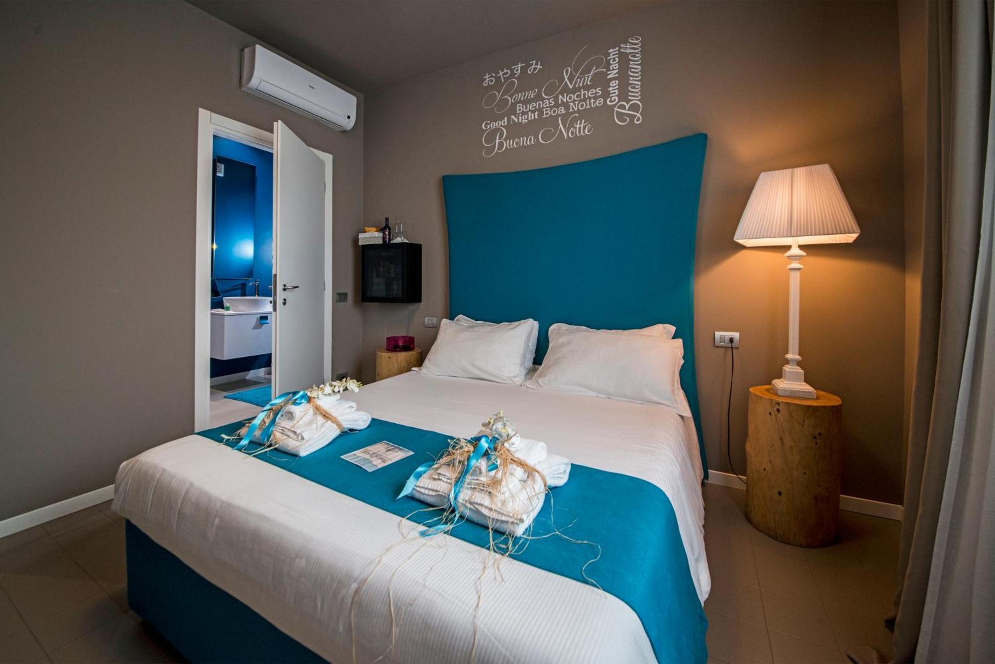 Art B&B Design Costa Volpino Eksteriør bilde